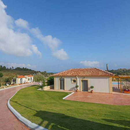 Ameadros Resort Mantzavináta Exteriör bild